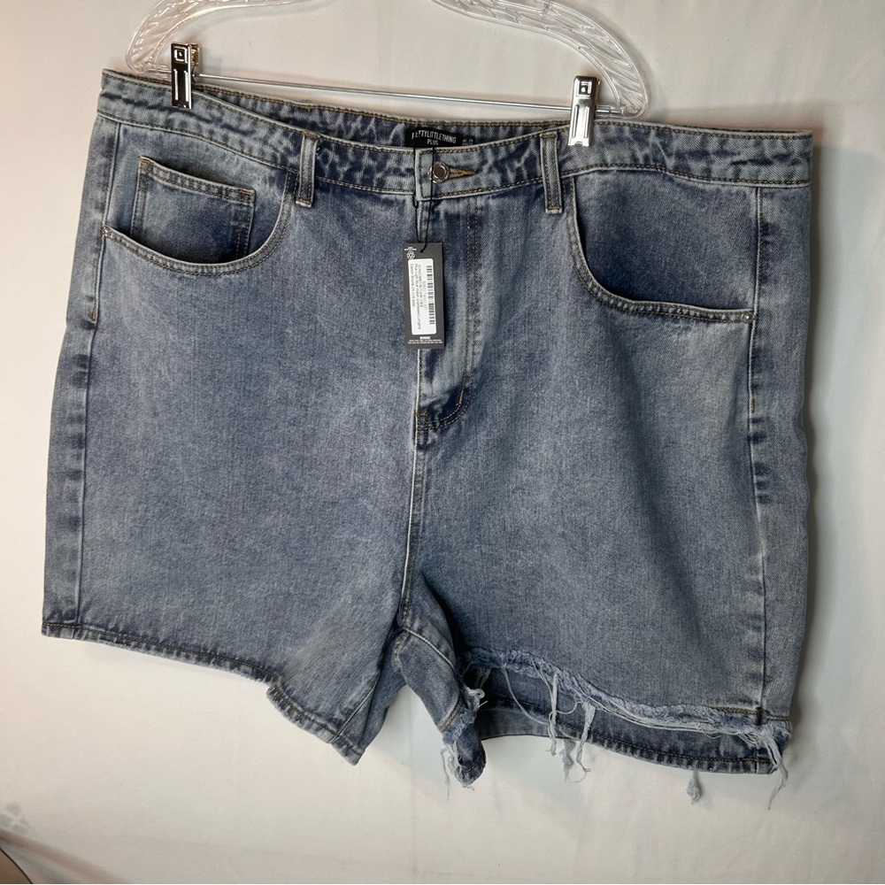 PrettyLittleThing Plus Light Blue Wash Distressed Longline Denim Shorts Size 20